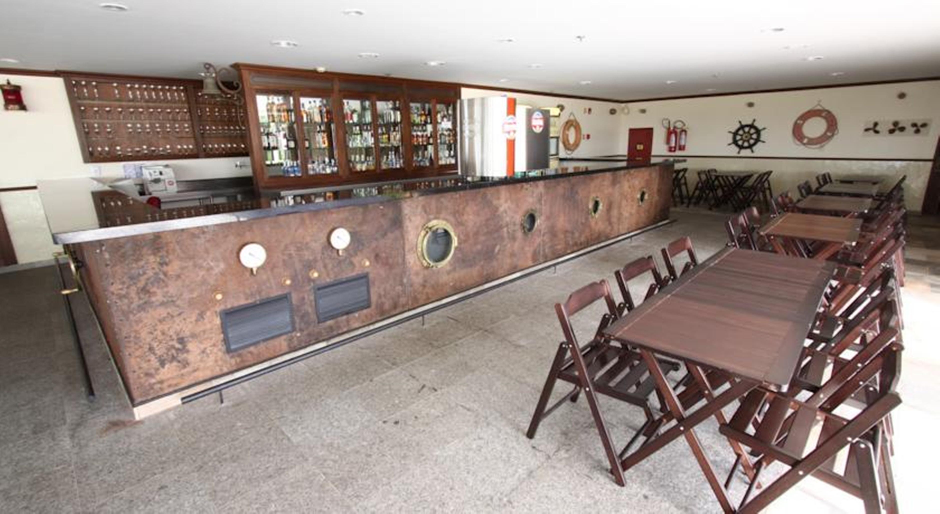 Hotel Royal Tulip Brasilia Alvorada Restaurant foto The bar at the top of the tower