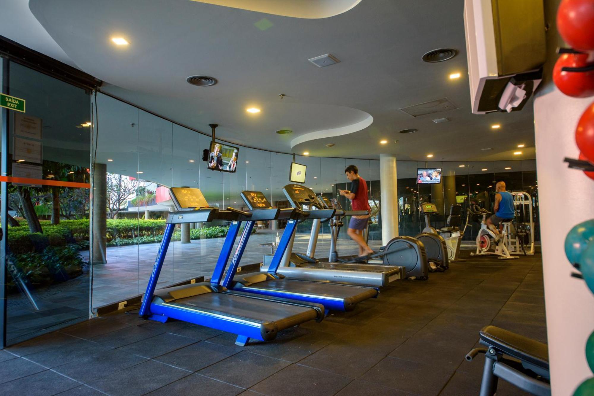 Hotel Royal Tulip Brasilia Alvorada Exterior foto A treadmill